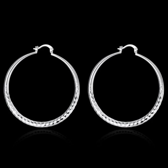 NEW Sterling Silver 2” Diamond Cut Round Hoop Earrings - Picture 6 of 6